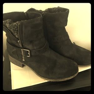 Black Boots with fleece sweater sides